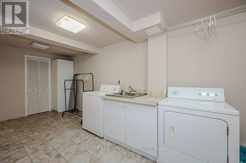 48B - 1084 Queen Street W, Mississauga (Lorne Park), ON - Indoor Photo Showing Laundry Room