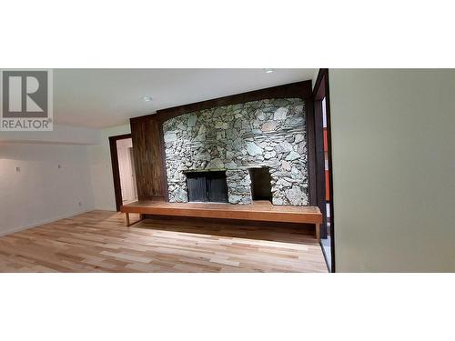 1290 Mackenzie 20 Highway, Hagensborg, BC - Indoor With Fireplace
