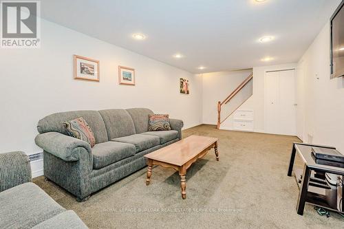 39 Cardinal Drive, Hamilton, ON - Indoor Photo Showing Other Room