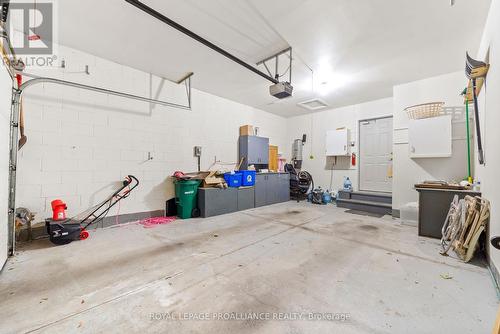25 - 35 Heartwood Drive, Belleville, ON - Indoor Photo Showing Garage