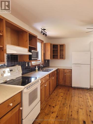 57 Boyne Street, New Tecumseth, ON - Indoor Photo Showing Kitchen With Double Sink