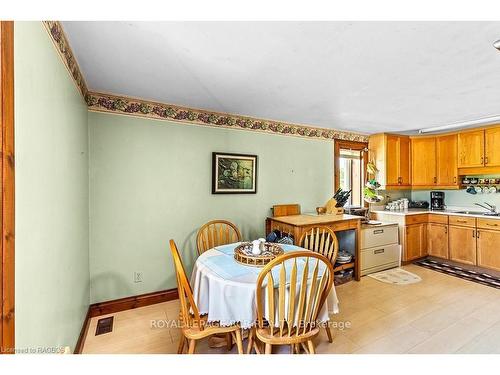 146 Toronto St, Grey Highlands, ON - Indoor Photo Showing Dining Room