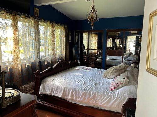 Master bedroom - 104 Rue Des Rochelois, Port-Cartier, QC - Indoor Photo Showing Bedroom