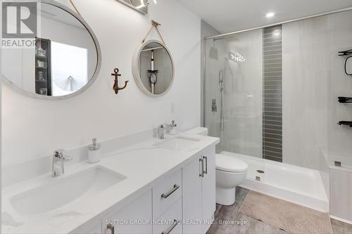 826 Adams Road, Innisfil, ON - Indoor Photo Showing Bathroom