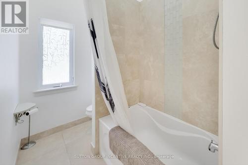 826 Adams Road, Innisfil, ON - Indoor Photo Showing Bathroom