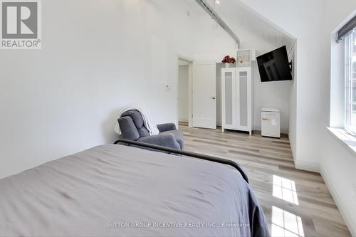 826 Adams Road, Innisfil, ON - Indoor Photo Showing Bedroom