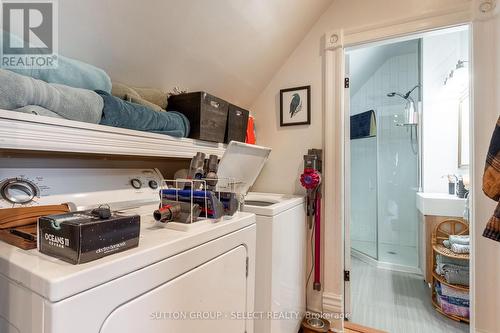 852 Lorne Avenue, London, ON - Indoor Photo Showing Laundry Room