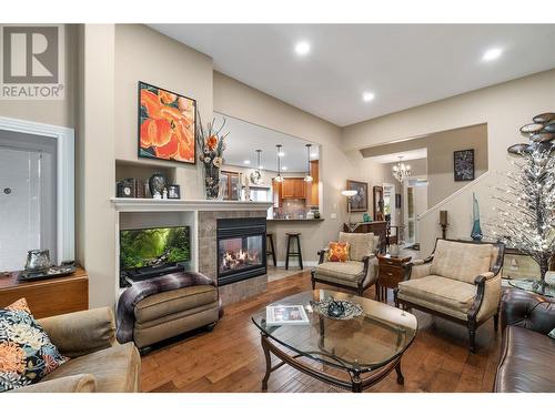 4520 Gallaghers Lookout Unit# 28, Kelowna, BC - Indoor Photo Showing Living Room With Fireplace