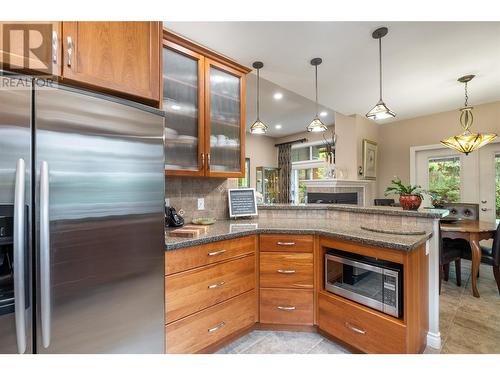 4520 Gallaghers Lookout Unit# 28, Kelowna, BC - Indoor Photo Showing Kitchen