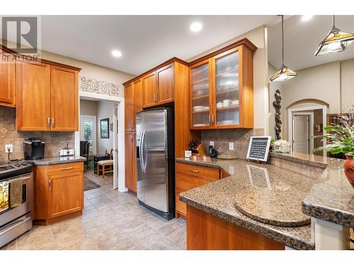 4520 Gallaghers Lookout Unit# 28, Kelowna, BC - Indoor Photo Showing Kitchen