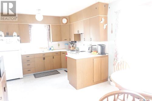 2014 4Th Street N, Rockglen, SK - Indoor Photo Showing Kitchen