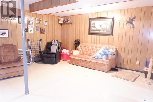 2014 4Th Street N, Rockglen, SK - Indoor