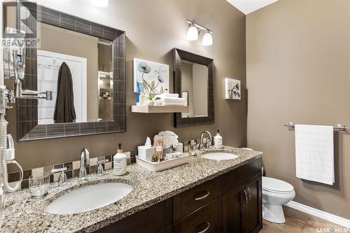 118 Beechdale Crescent, Saskatoon, SK - Indoor Photo Showing Bathroom