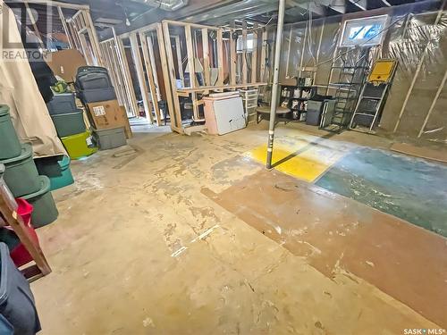 424 6Th Avenue Nw, Swift Current, SK - Indoor Photo Showing Basement