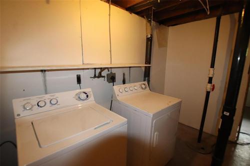 83 7Th Street E, The Pas, MB - Indoor Photo Showing Laundry Room