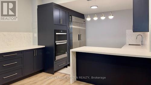 #2010 - 21 Overlea Boulevard, Toronto (Thorncliffe Park), ON - Indoor Photo Showing Kitchen