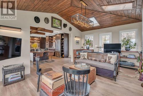 7 Sunrise Court, Cobourg, ON - Indoor Photo Showing Living Room