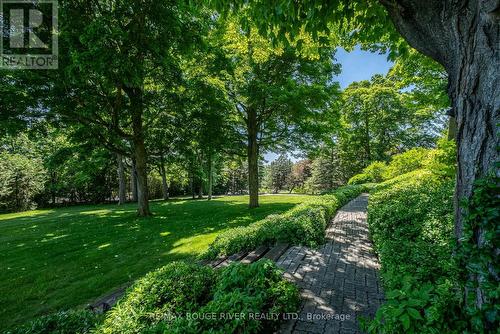 7 Sunrise Court, Cobourg, ON - Outdoor