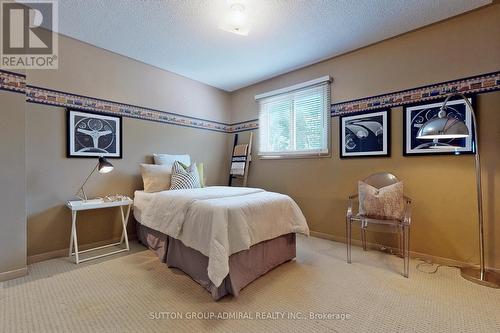 1707 Princelea Place, Mississauga, ON - Indoor Photo Showing Bedroom