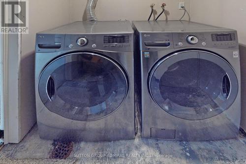 1707 Princelea Place, Mississauga, ON - Indoor Photo Showing Laundry Room