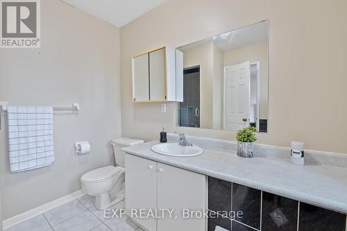 6983 Dunnview Court, Mississauga, ON - Indoor Photo Showing Bathroom