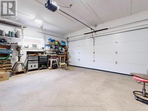 106 Green Pointe Drive, Welland, ON - Indoor Photo Showing Garage