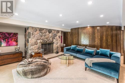 1242 Ravine Drive, Mississauga (Lorne Park), ON - Indoor Photo Showing Living Room