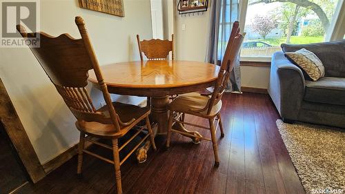 309 9Th Avenue Nw, Swift Current, SK - Indoor Photo Showing Dining Room