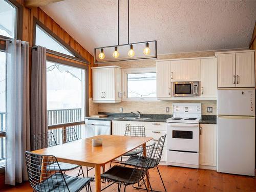 Kitchen - 157  - 159 Ch. Bernier, Sutton, QC - Indoor Photo Showing Other Room