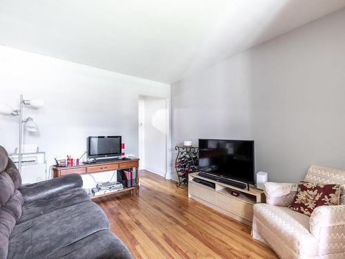 Salon - 207  - 211 Rue St-Hubert, Saint-Jean-Sur-Richelieu, QC - Indoor Photo Showing Living Room