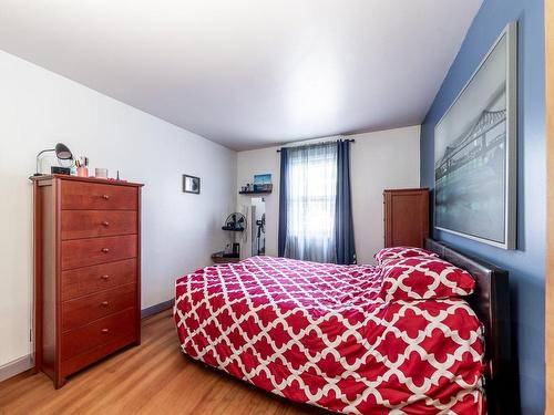 Chambre Ã Â coucher - 207  - 211 Rue St-Hubert, Saint-Jean-Sur-Richelieu, QC - Indoor Photo Showing Bedroom