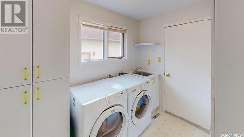 160 Blue Sage Drive, Moose Jaw, SK - Indoor Photo Showing Laundry Room