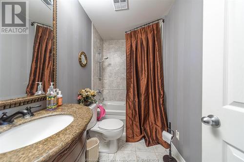 11484 Timber Bay, Windsor, ON - Indoor Photo Showing Bathroom