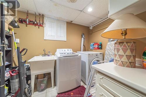 11484 Timber Bay, Windsor, ON - Indoor Photo Showing Laundry Room