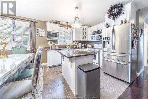 11484 Timber Bay, Windsor, ON - Indoor Photo Showing Kitchen With Upgraded Kitchen