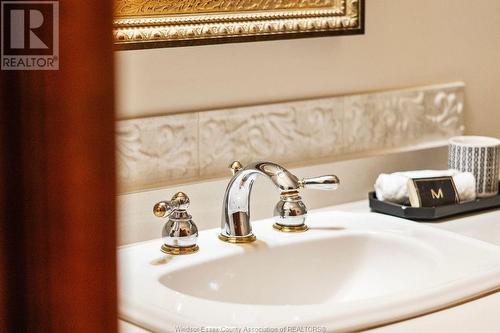 3381 Gundy Park, Windsor, ON - Indoor Photo Showing Bathroom