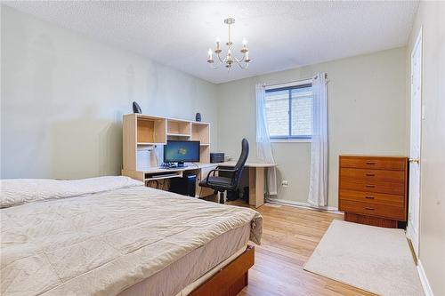 43 Spadara Drive, Hamilton, ON - Indoor Photo Showing Bedroom