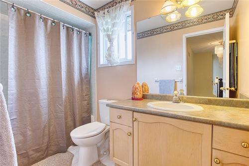 43 Spadara Drive, Hamilton, ON - Indoor Photo Showing Bathroom