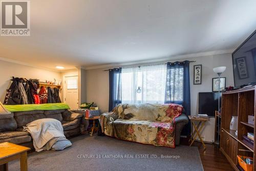 624 Glen Miller Road, Quinte West, ON - Indoor Photo Showing Living Room