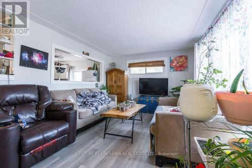 624 Glen Miller Road, Quinte West, ON - Indoor Photo Showing Living Room