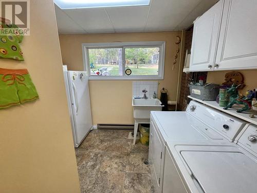 6472 Ewen Road, 100 Mile House, BC - Indoor Photo Showing Laundry Room