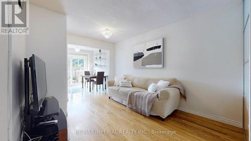 61 Mabley Crescent, Vaughan, ON - Indoor Photo Showing Living Room