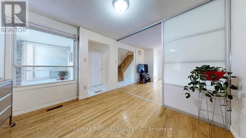 61 Mabley Crescent, Vaughan, ON - Indoor Photo Showing Other Room