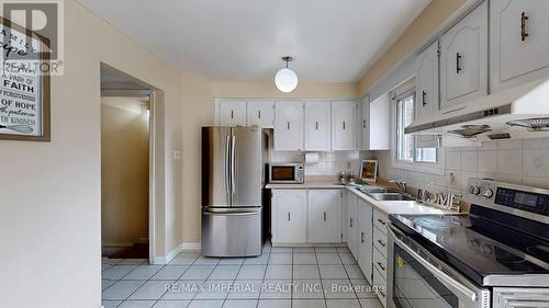 61 Mabley Crescent, Vaughan, ON - Indoor Photo Showing Kitchen With Double Sink