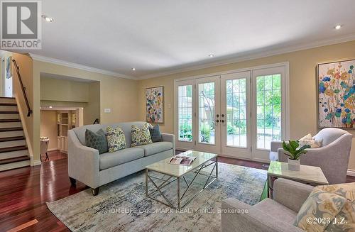 2 Gainsville Avenue, Markham, ON - Indoor Photo Showing Living Room