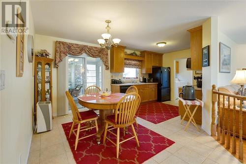 5700 Blackwell Sideroad Unit# 215, Sarnia, ON - Indoor Photo Showing Dining Room