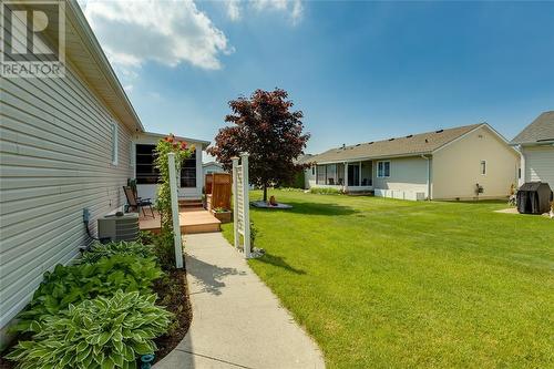 5700 Blackwell Sideroad Unit# 215, Sarnia, ON - Outdoor