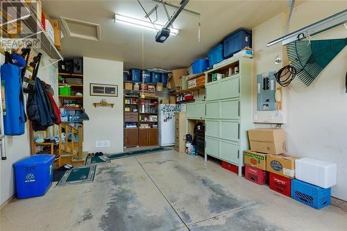 5700 Blackwell Sideroad Unit# 215, Sarnia, ON - Indoor Photo Showing Garage