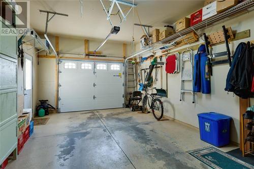 5700 Blackwell Sideroad Unit# 215, Sarnia, ON - Indoor Photo Showing Garage