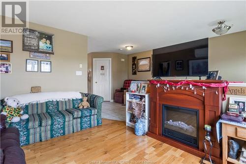 142-144 Lonsdale Dr, Moncton, NB - Indoor Photo Showing Living Room With Fireplace